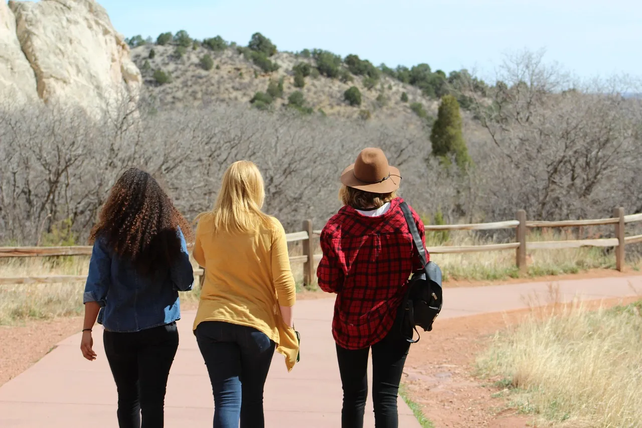 Women's Wine Hiking Society