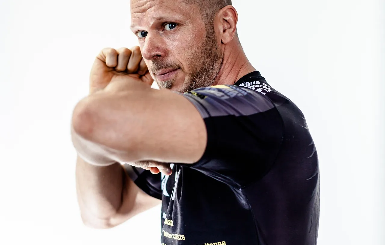 former gang member Samson Phommabout MMA fighter